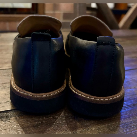 Ladies Clarks Black Leather Loafers w/ Animal Hair Print Upper - size 7 - Picture 2 of 12
